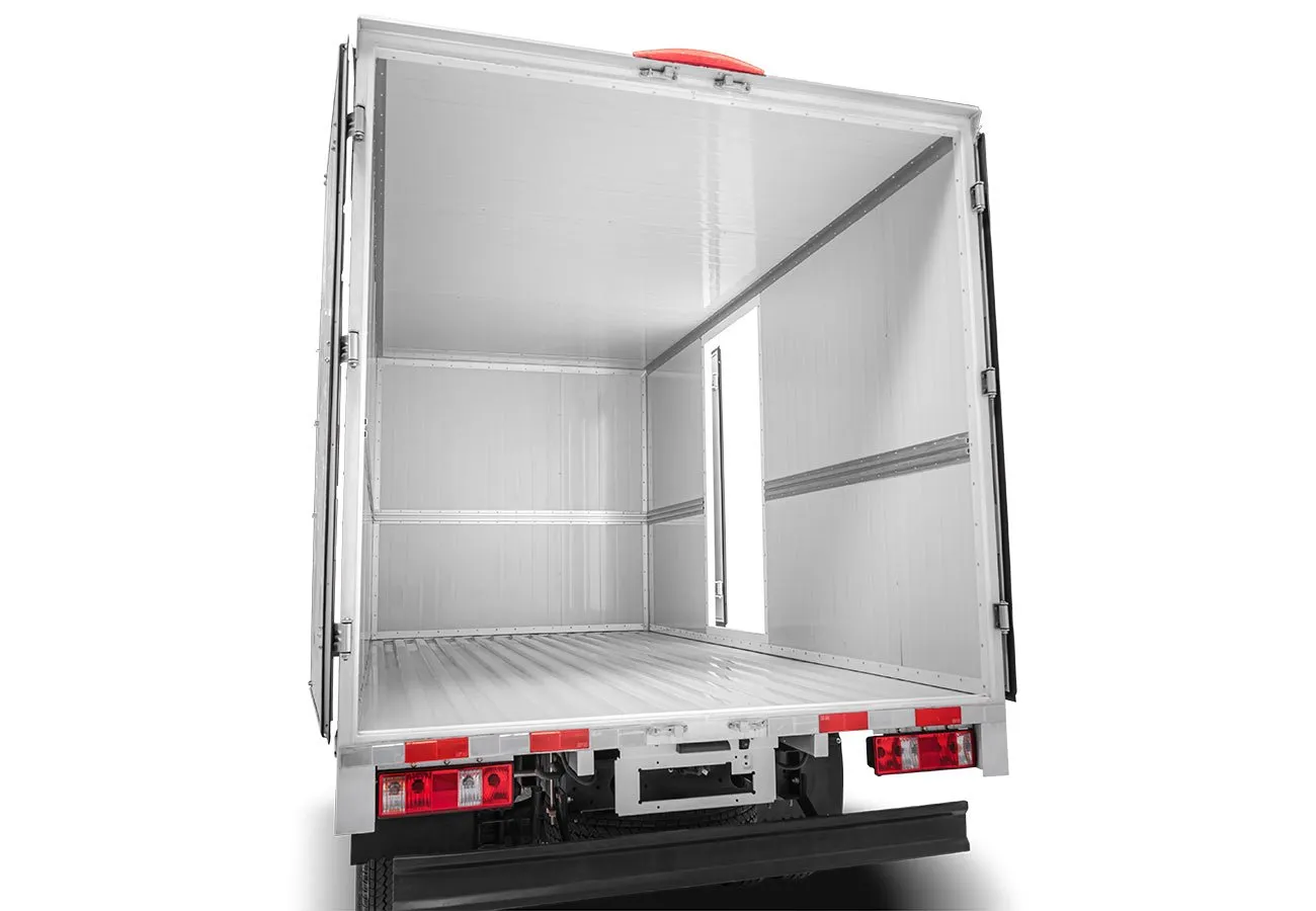 GRAN MAMUT 1.6 Cargo Box - Imagen Exterior