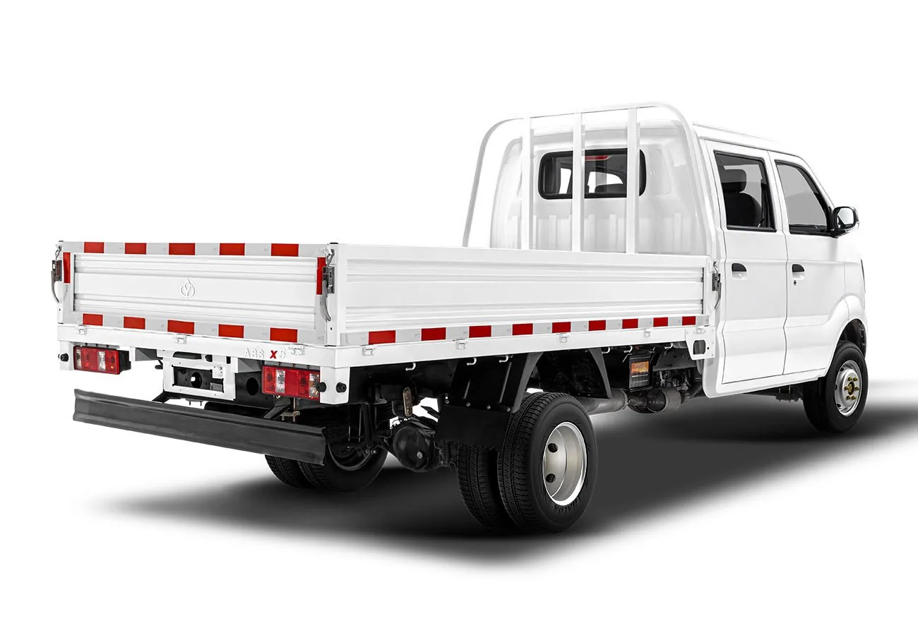 GRAN MAMUT 1.6 Cabina Doble - Imagen Exterior
